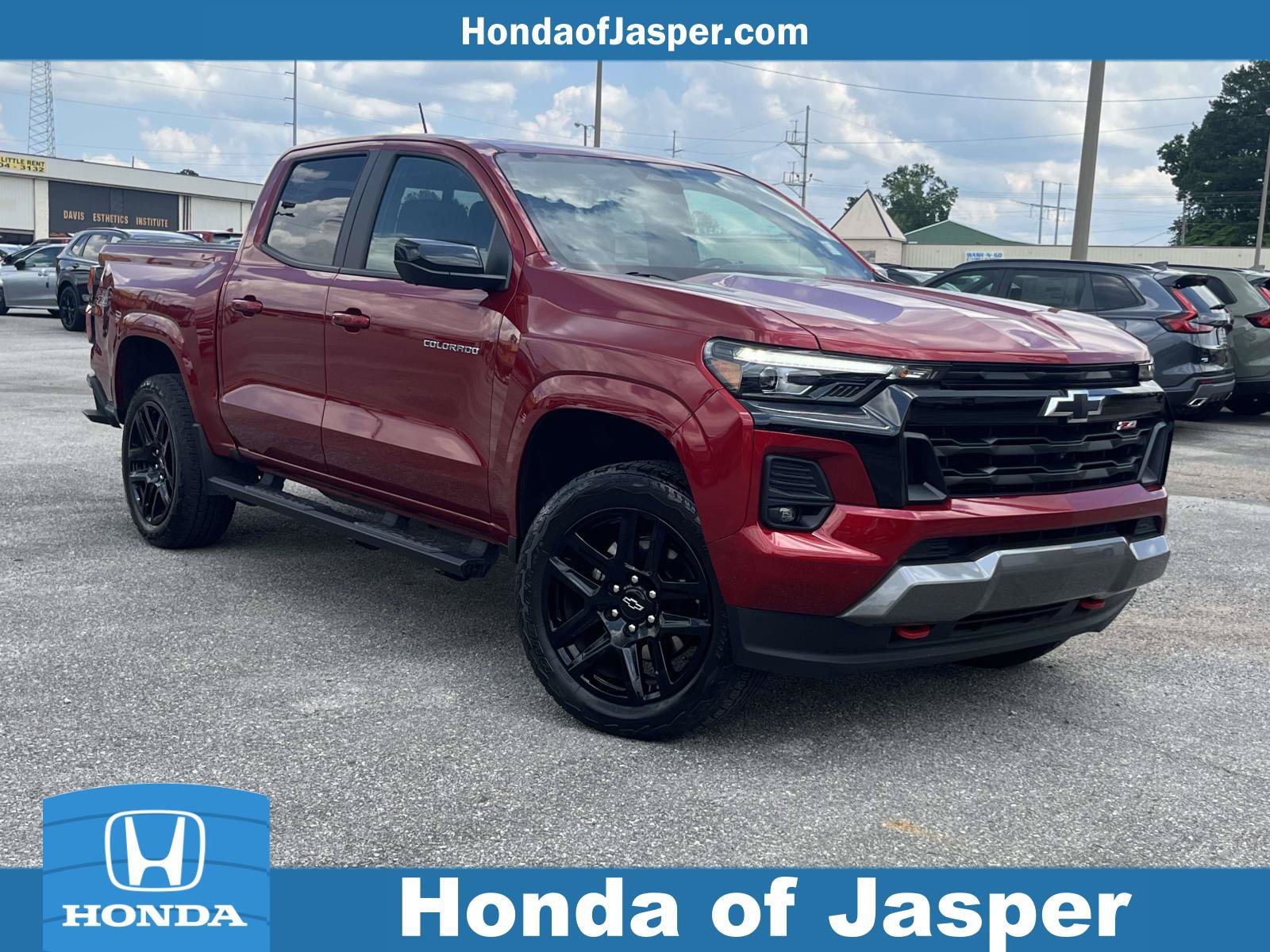 Used 2024 Chevrolet Colorado Z71 w/ Z71 Convenience Package 2 AWD/4WD image 1