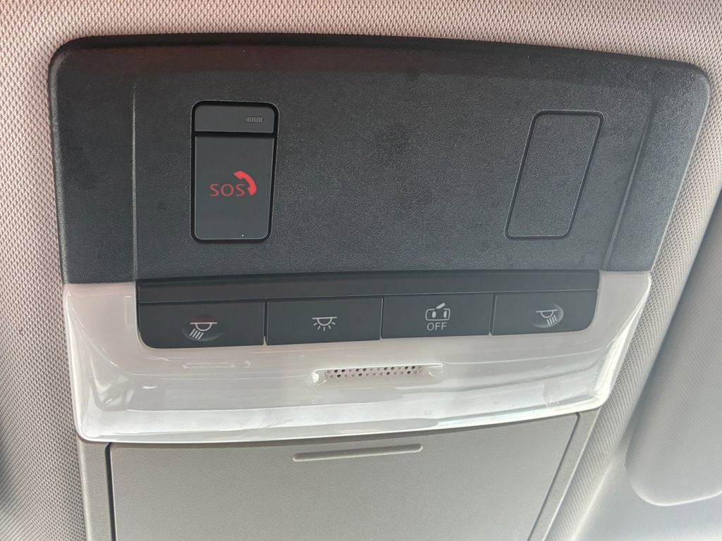 Used 2024 Mitsubishi Outlander SE image 12