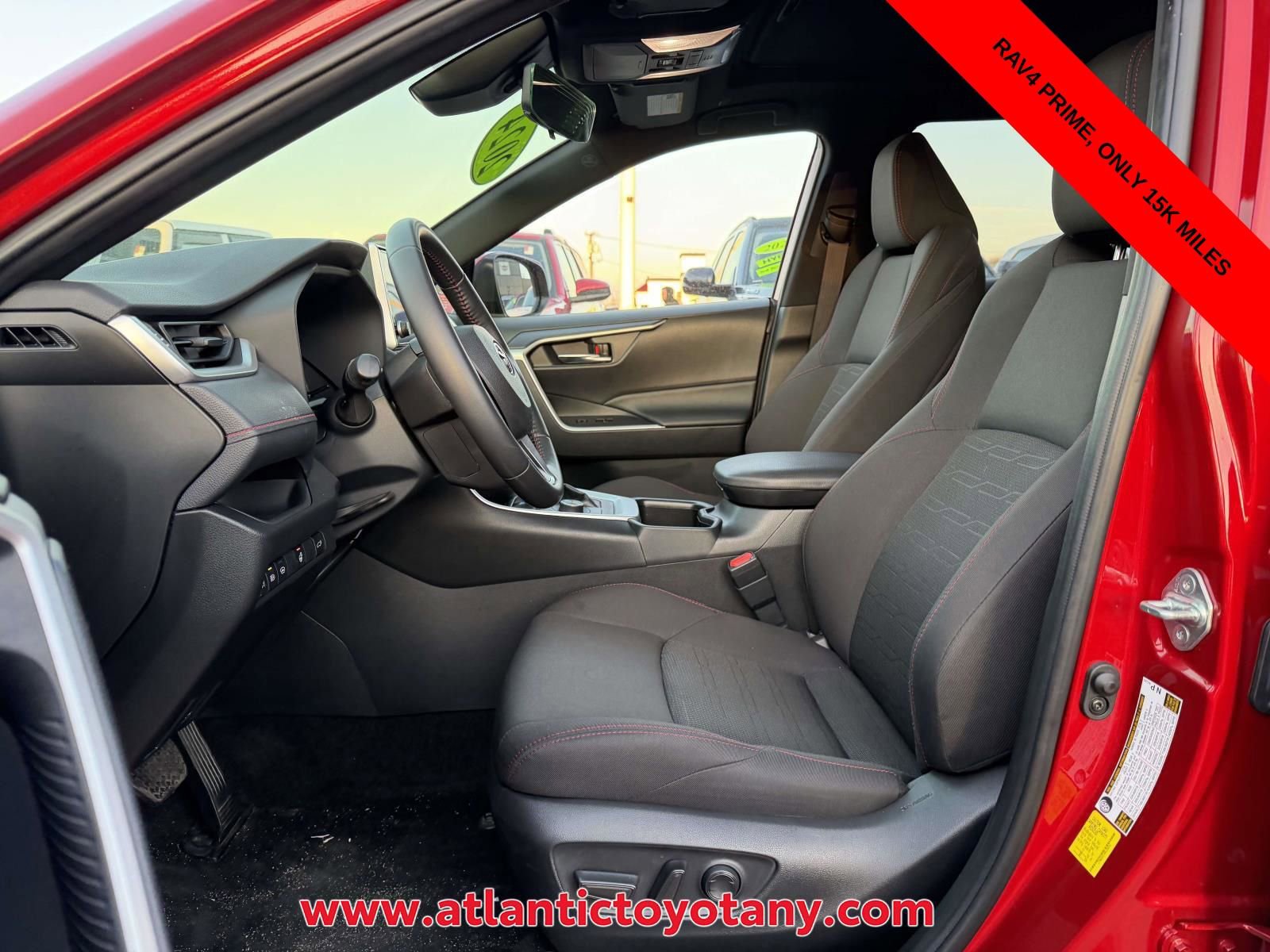 Used 2024 Toyota RAV4 SE w/ Weather & Moonroof Package image 15