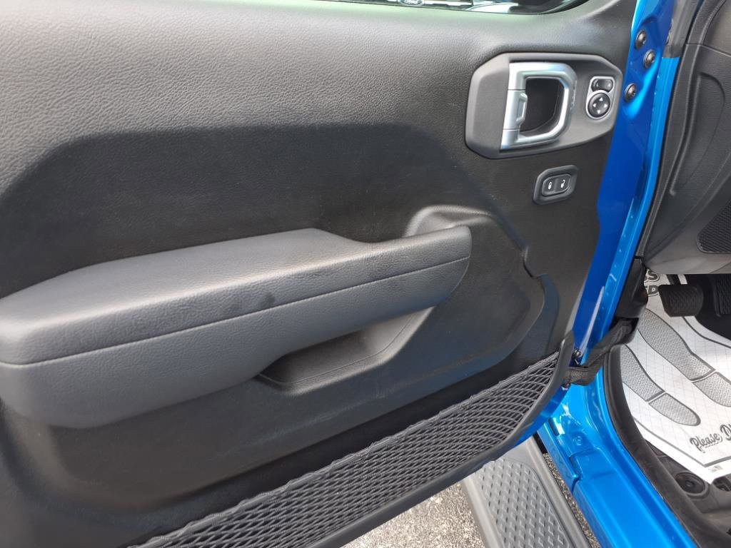 Used 2024 Jeep Gladiator Sport image 19