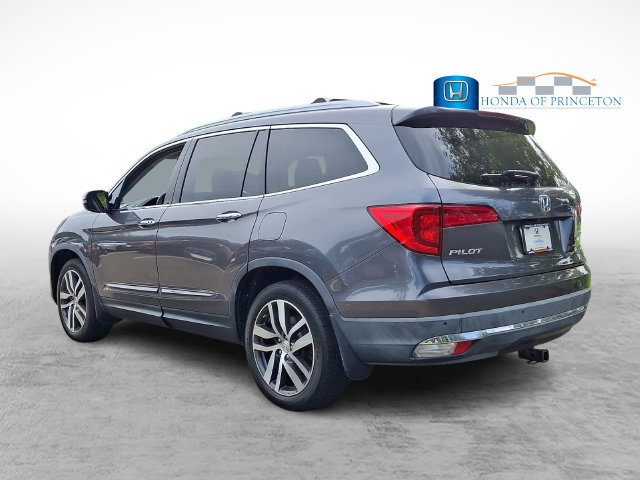 Used 2017 Honda Pilot Touring image 4