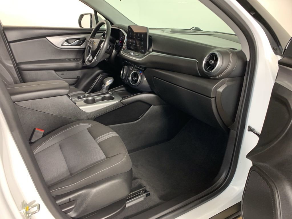 Used 2023 Chevrolet Blazer LT image 37