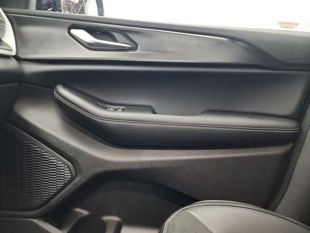 New 2025 Jeep Grand Cherokee Altitude image 31