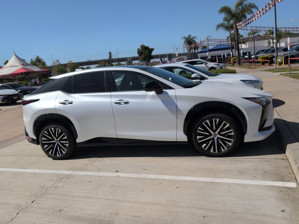 Used 2023 Lexus RZ 450e Premium w/ Cold Area Package AWD/4WD image 2