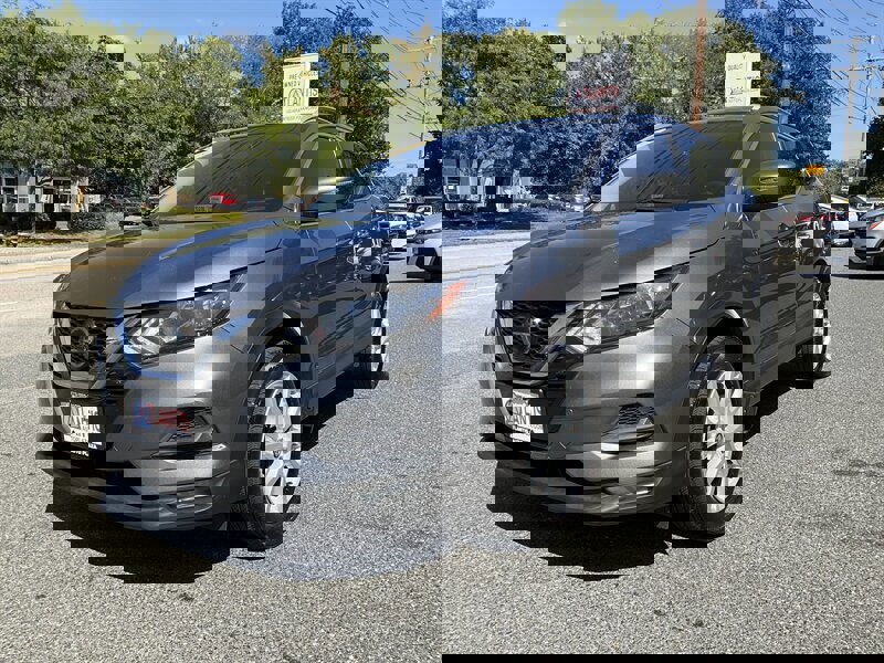 Used 2020 Nissan Rogue Sport SV w/ All-Weather Package image 1