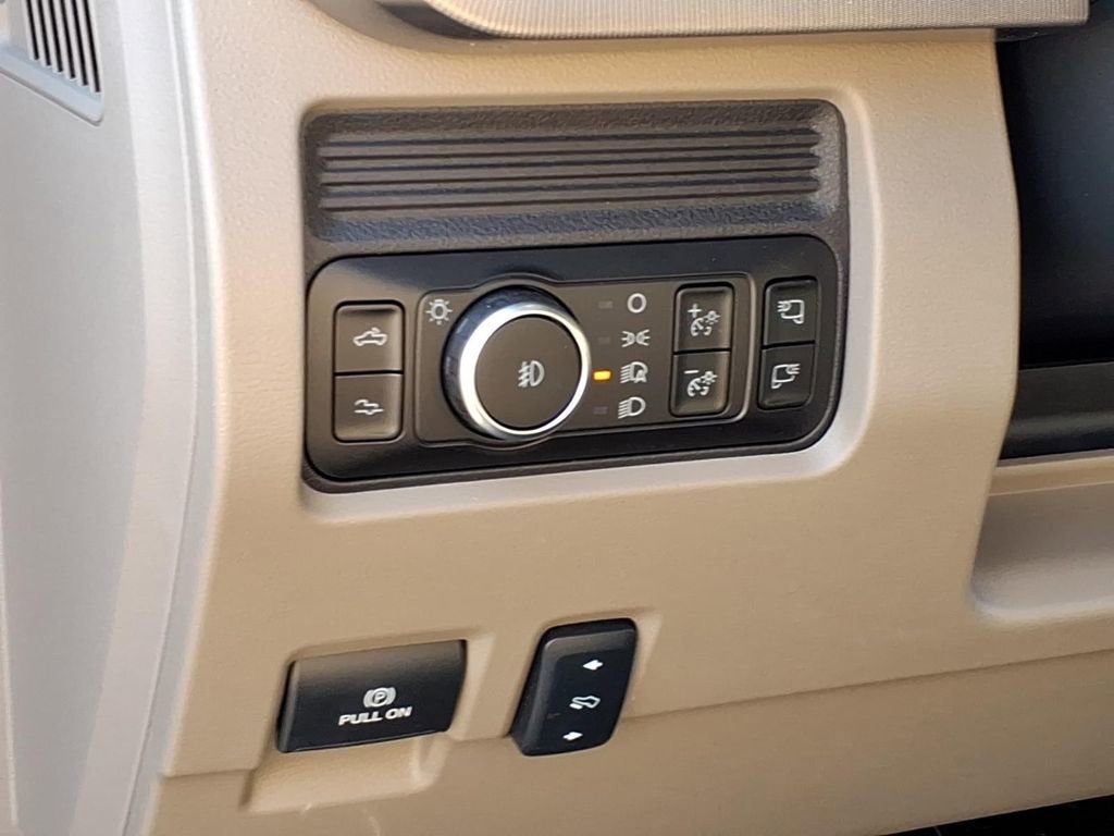 New 2026 Ford F350 Platinum w/ Platinum Plus Package image 19