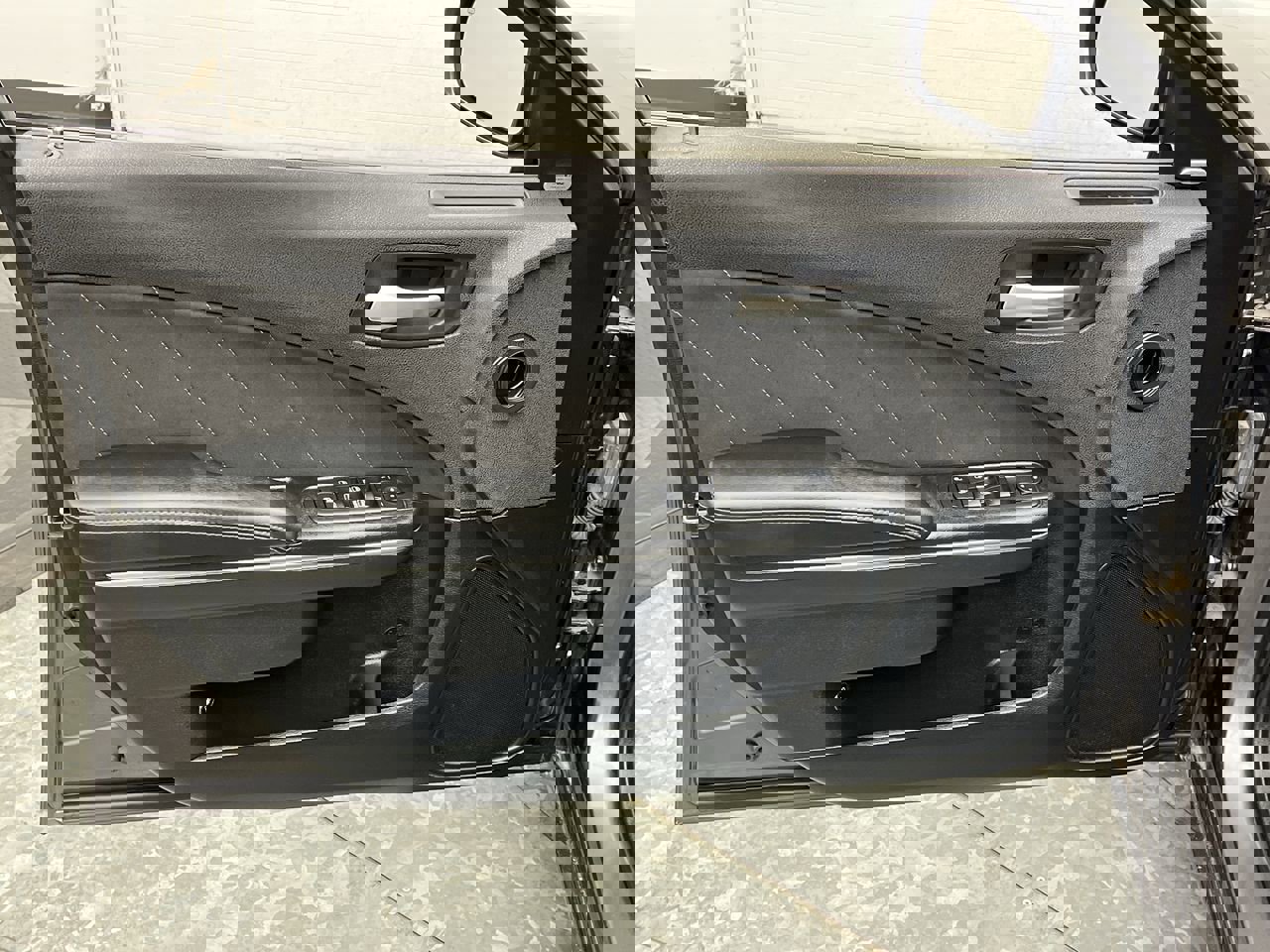 Used 2017 Dodge Charger SXT image 6