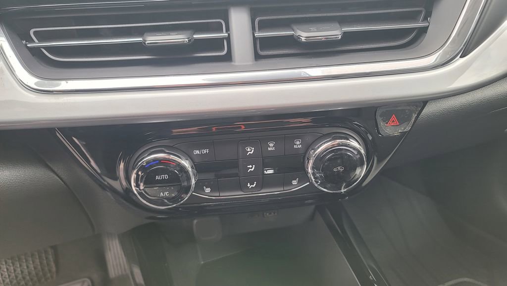 New 2026 Chevrolet Trax LT image 22