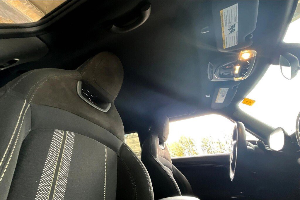 Used 2021 MINI Cooper 2-Door Hardtop image 12