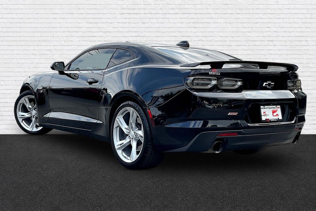 Used 2020 Chevrolet Camaro SS RWD image 2
