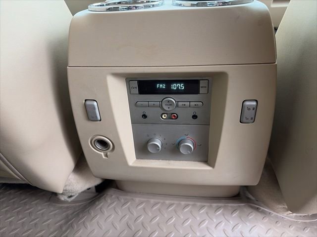 Used 2010 Lincoln Navigator 4WD image 26