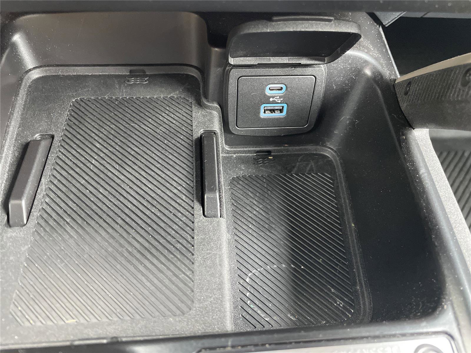 Used 2025 Ford Bronco Badlands image 24