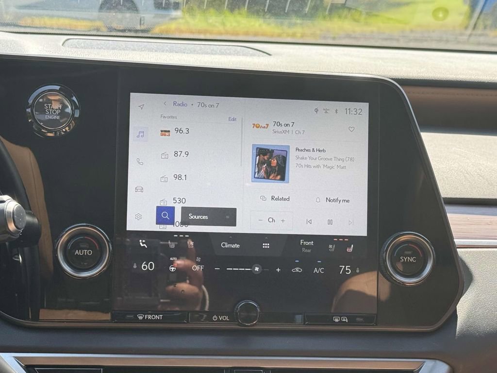 Used 2024 Lexus RX 350 Premium image 10