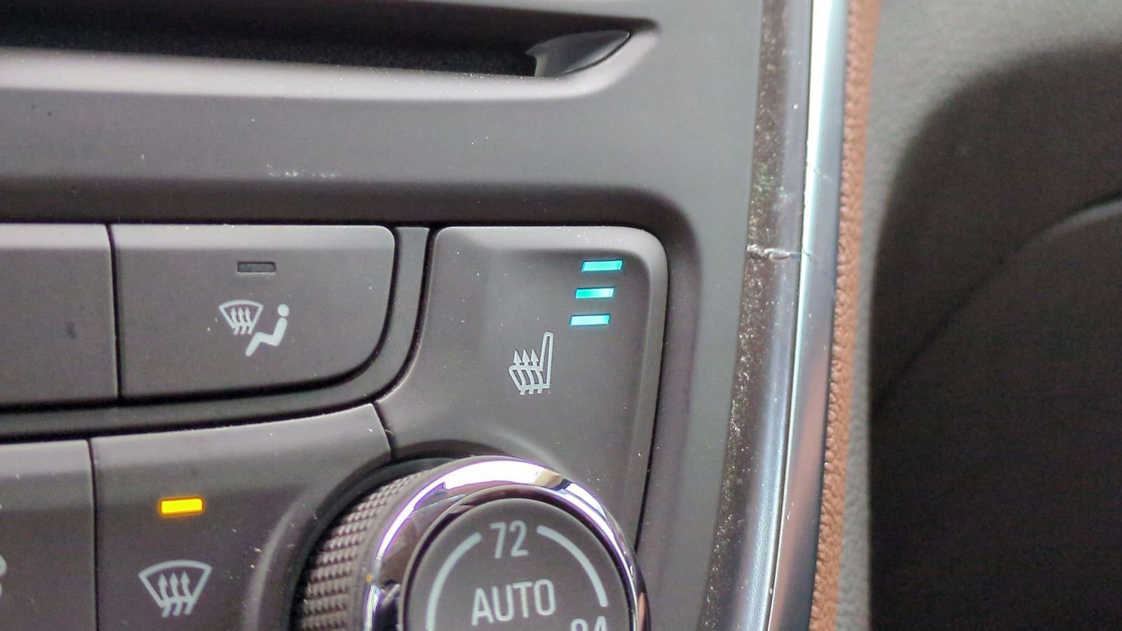 Used 2014 Buick Encore Leather image 35