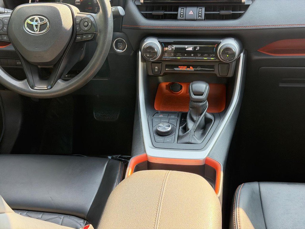 Used 2019 Toyota RAV4 Adventure AWD/4WD image 14
