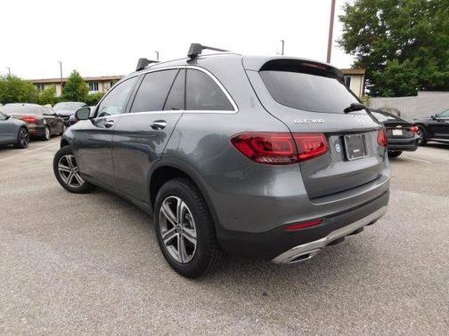 Used 2020 Mercedes-Benz GLC 300 4MATIC image 7