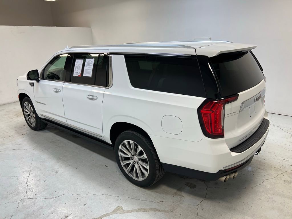 Used 2022 GMC Yukon XL Denali image 4