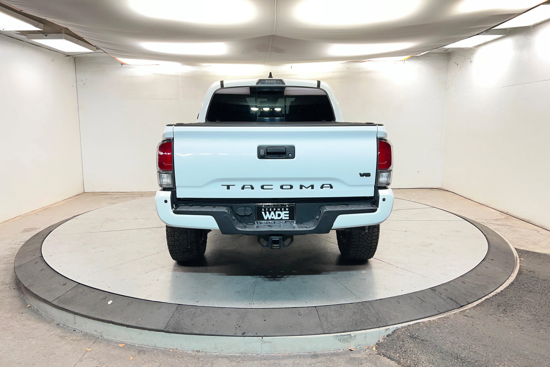 Used 2021 Toyota Tacoma TRD Sport w/ Technology Package image 5