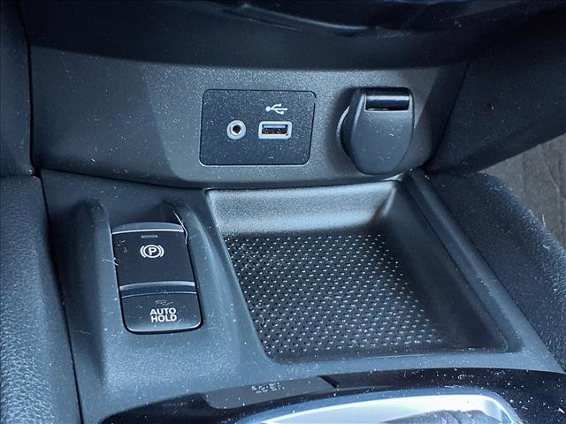 Used 2020 Nissan Rogue SV w/ Premium Package image 21