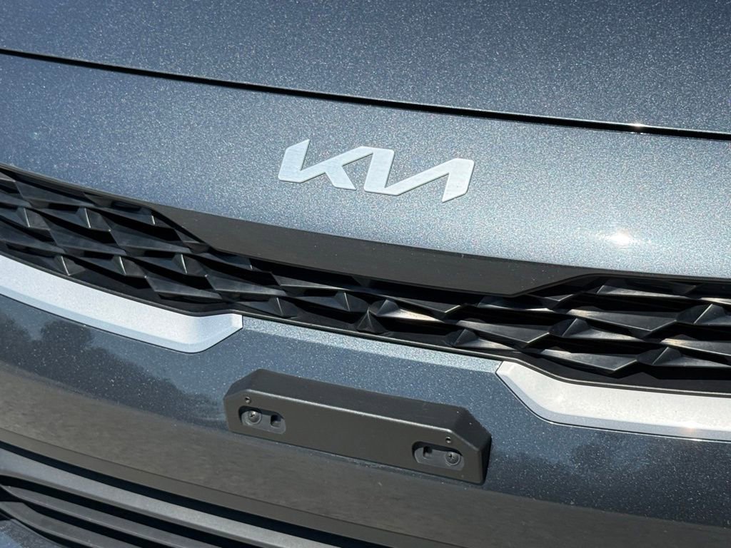 Used 2023 Kia Forte LXS image 10