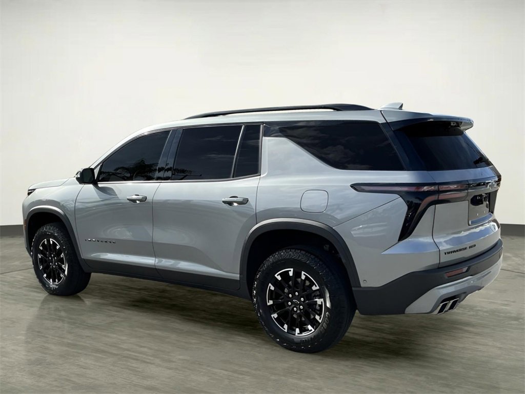 Used 2024 Chevrolet Traverse Z71 w/ Enhanced Driving Package image 4