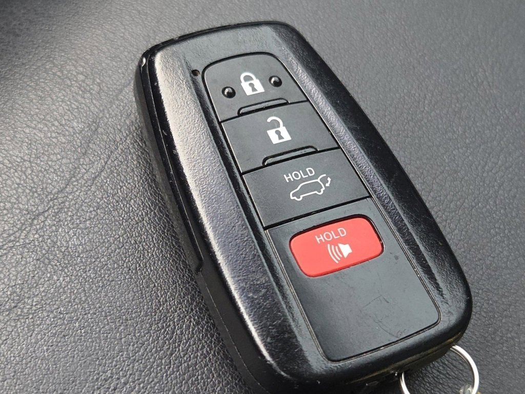 Used 2020 Toyota RAV4 Limited image 35