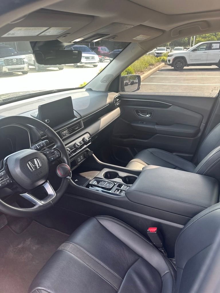 Used 2023 Honda Pilot Touring image 7
