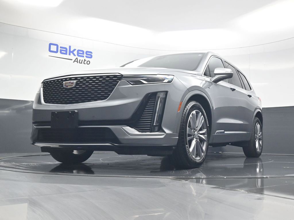 Used 2025 Cadillac XT6 Premium Luxury image 40