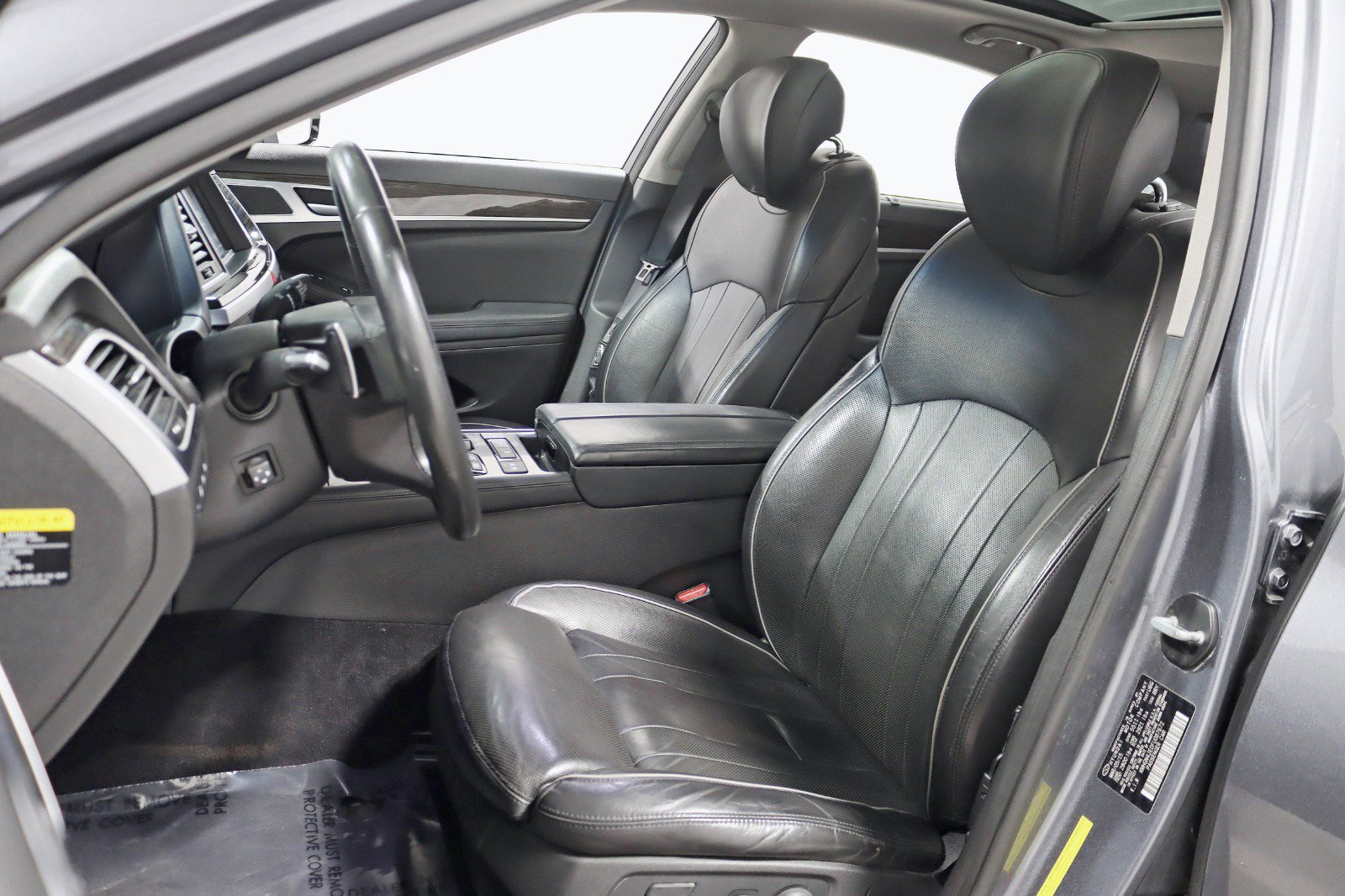 Used 2015 Hyundai Genesis 3.8 w/ Option Group 03 image 24