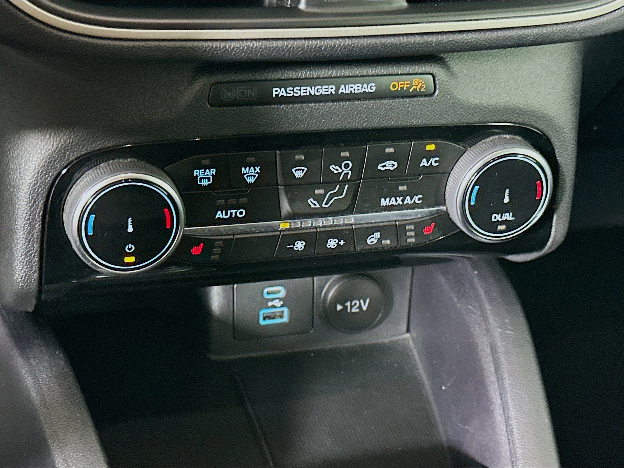 Used 2022 Ford Escape SEL image 23