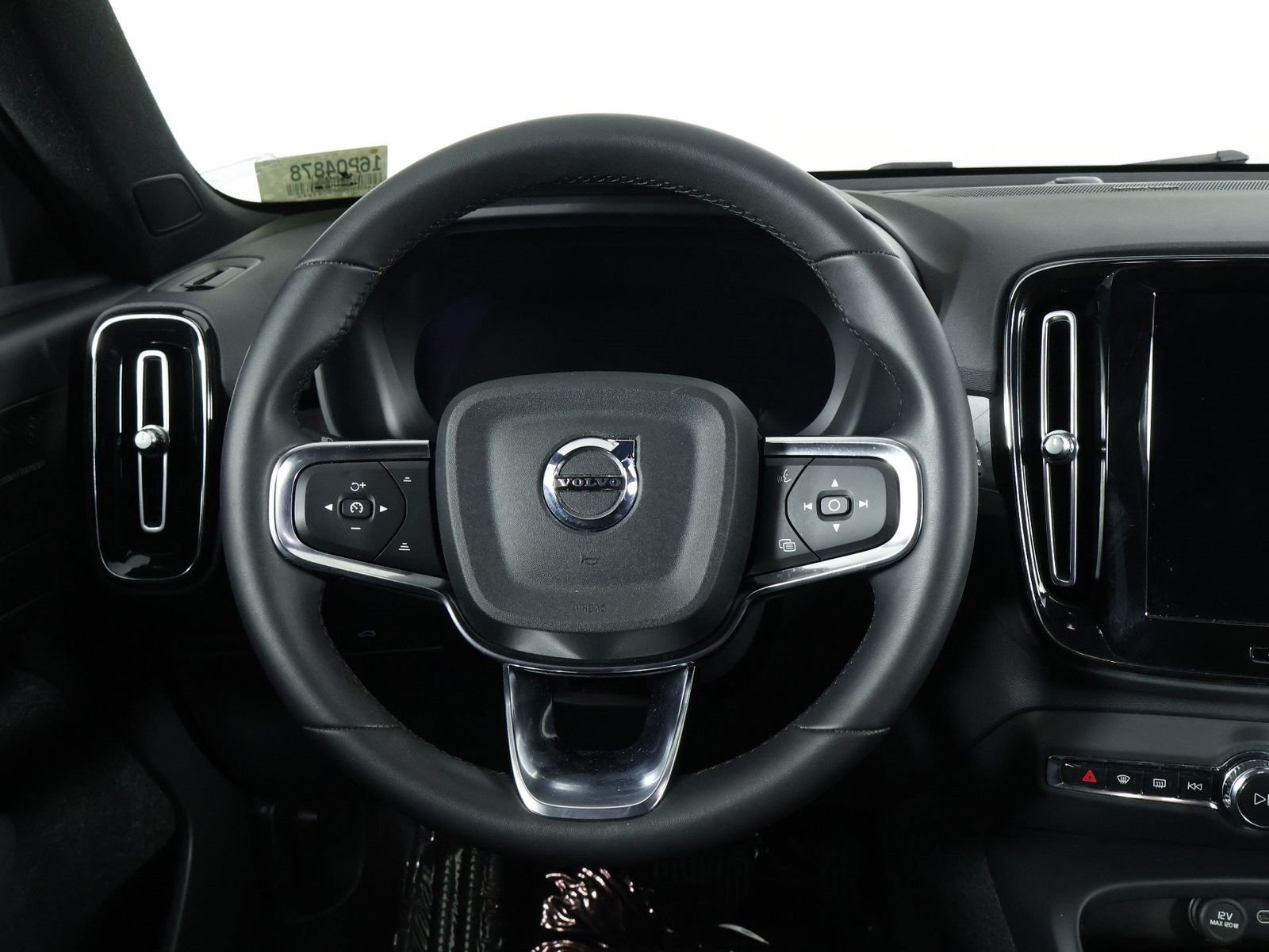 Used 2023 Volvo XC40 Recharge Ultimate AWD/4WD image 8