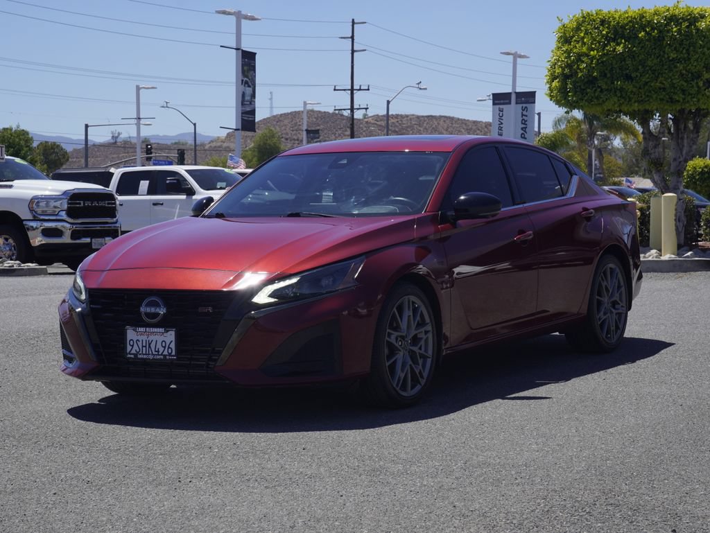 Used 2023 Nissan Altima 2.0 SR FWD image 8