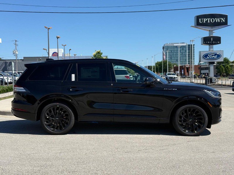 New 2026 Lincoln Aviator Reserve AWD/4WD image 2