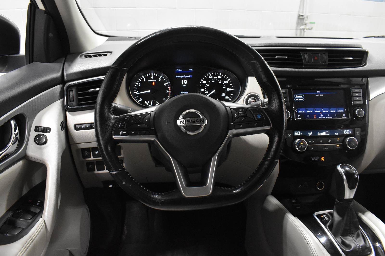 Used 2020 Nissan Rogue Sport SV w/ Technology Package FWD image 9