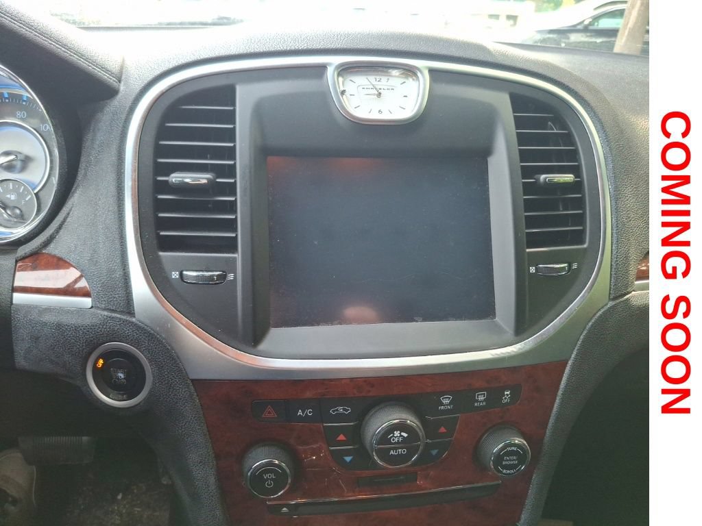 Used 2014 Chrysler 300 RWD image 12