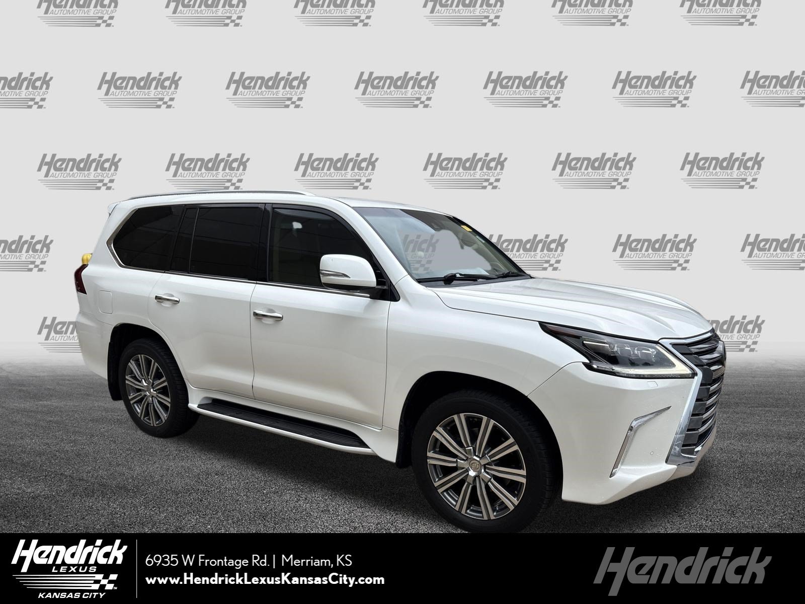 Used 2017 Lexus LX 570 4WD w/ Luxury Package image 1