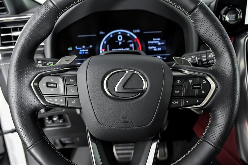 Used 2025 Lexus LX 600 F Sport AWD/4WD image 25