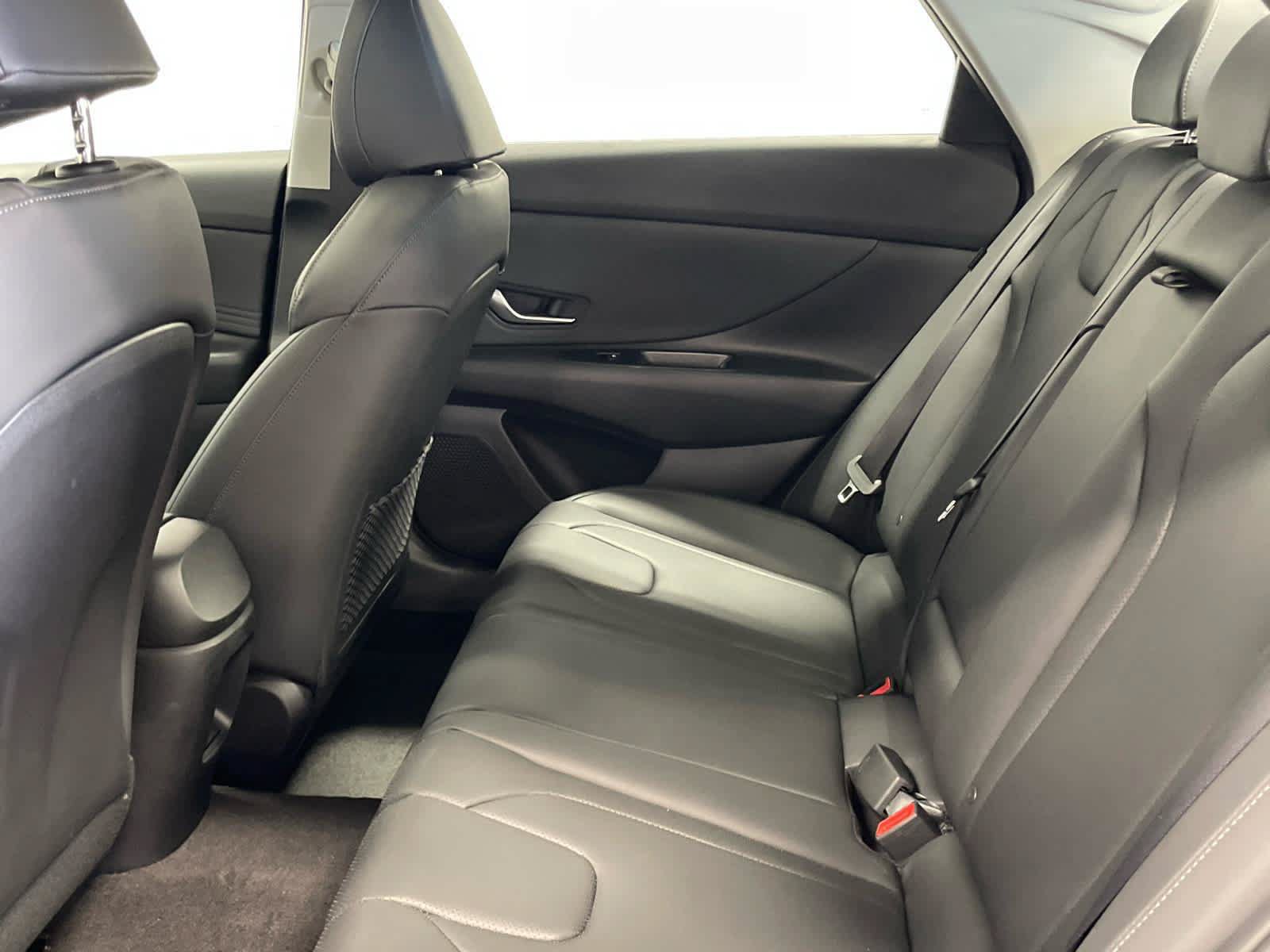New 2026 Hyundai Elantra Limited FWD image 9
