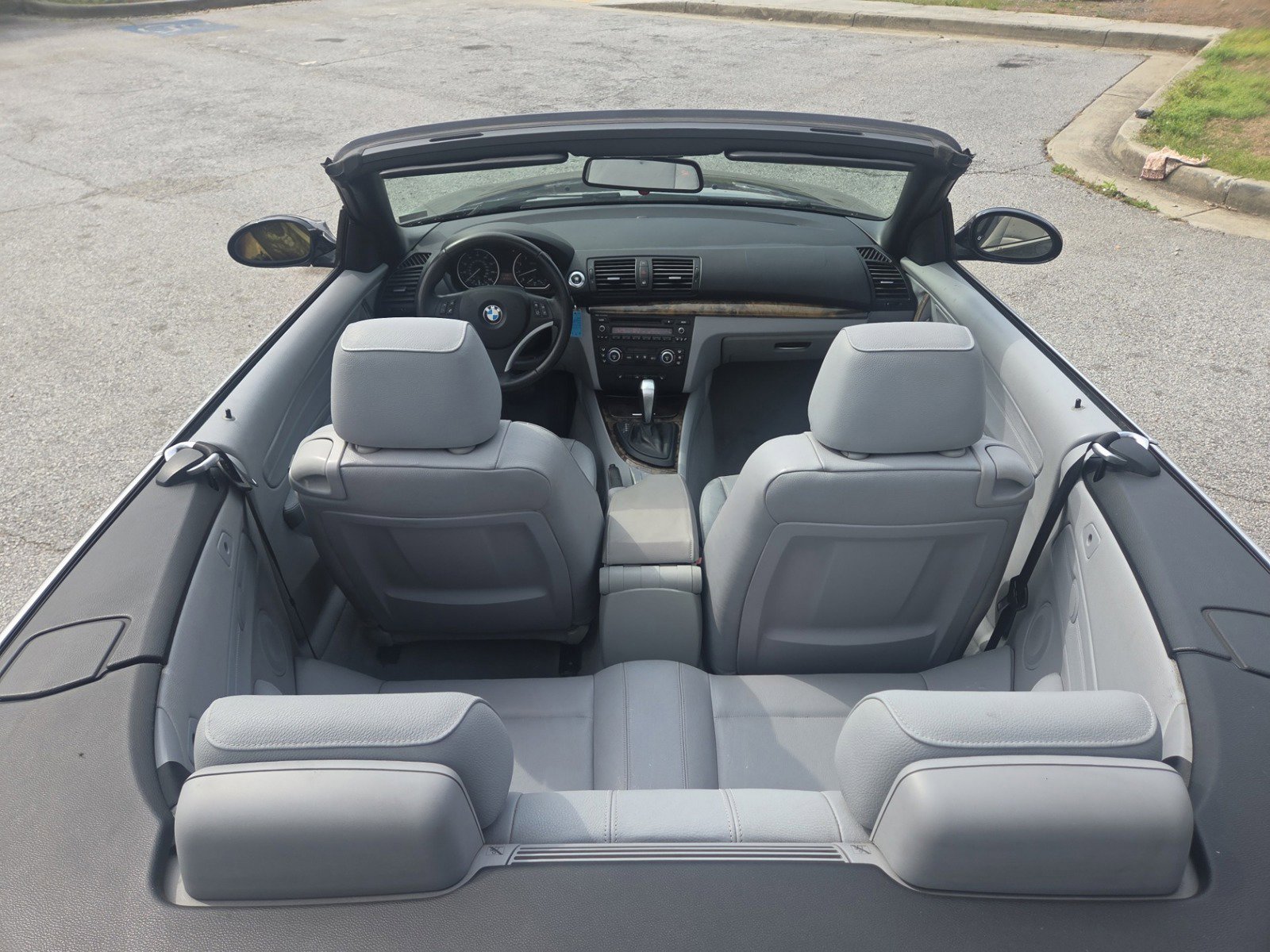 Used 2008 BMW 135i Convertible image 12