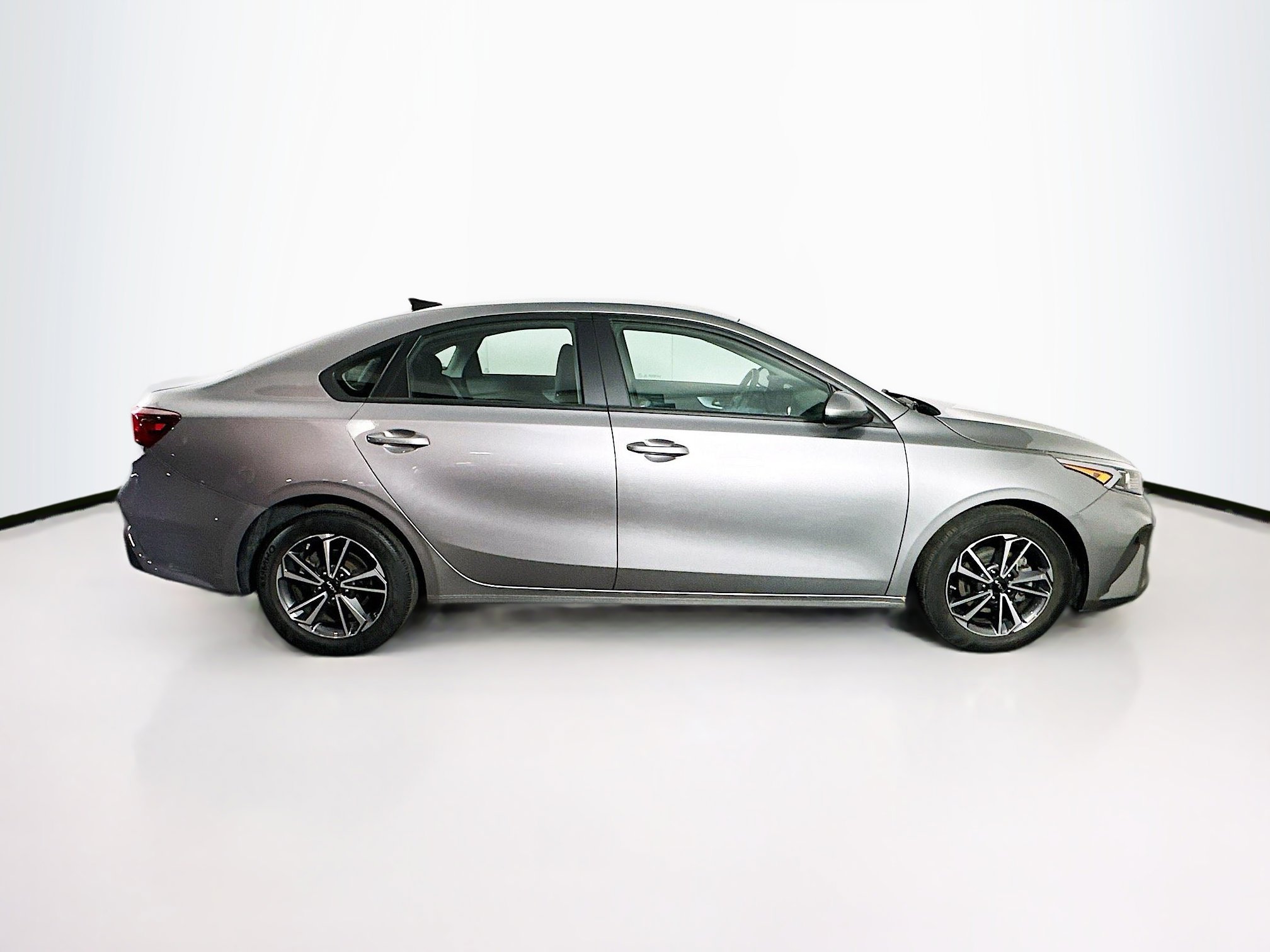 Used 2022 Kia Forte LXS image 10