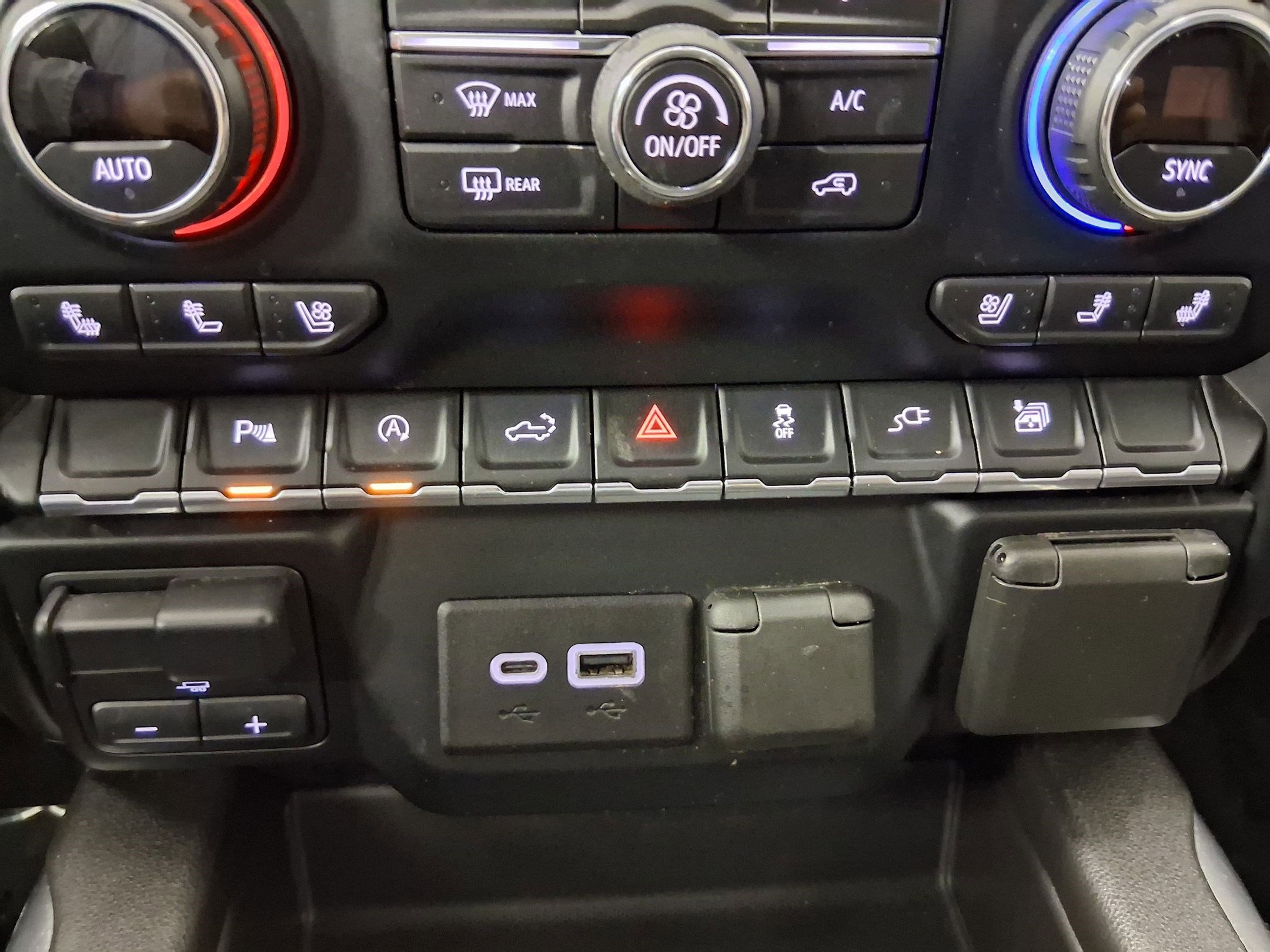 Used 2020 Chevrolet Silverado 1500 LTZ w/ LTZ Plus Package RWD image 30