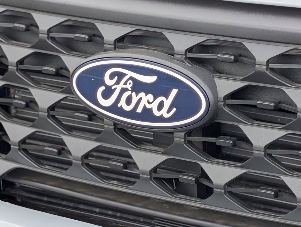 New 2026 Ford Maverick XL w/ Equipment Group 101A image 11