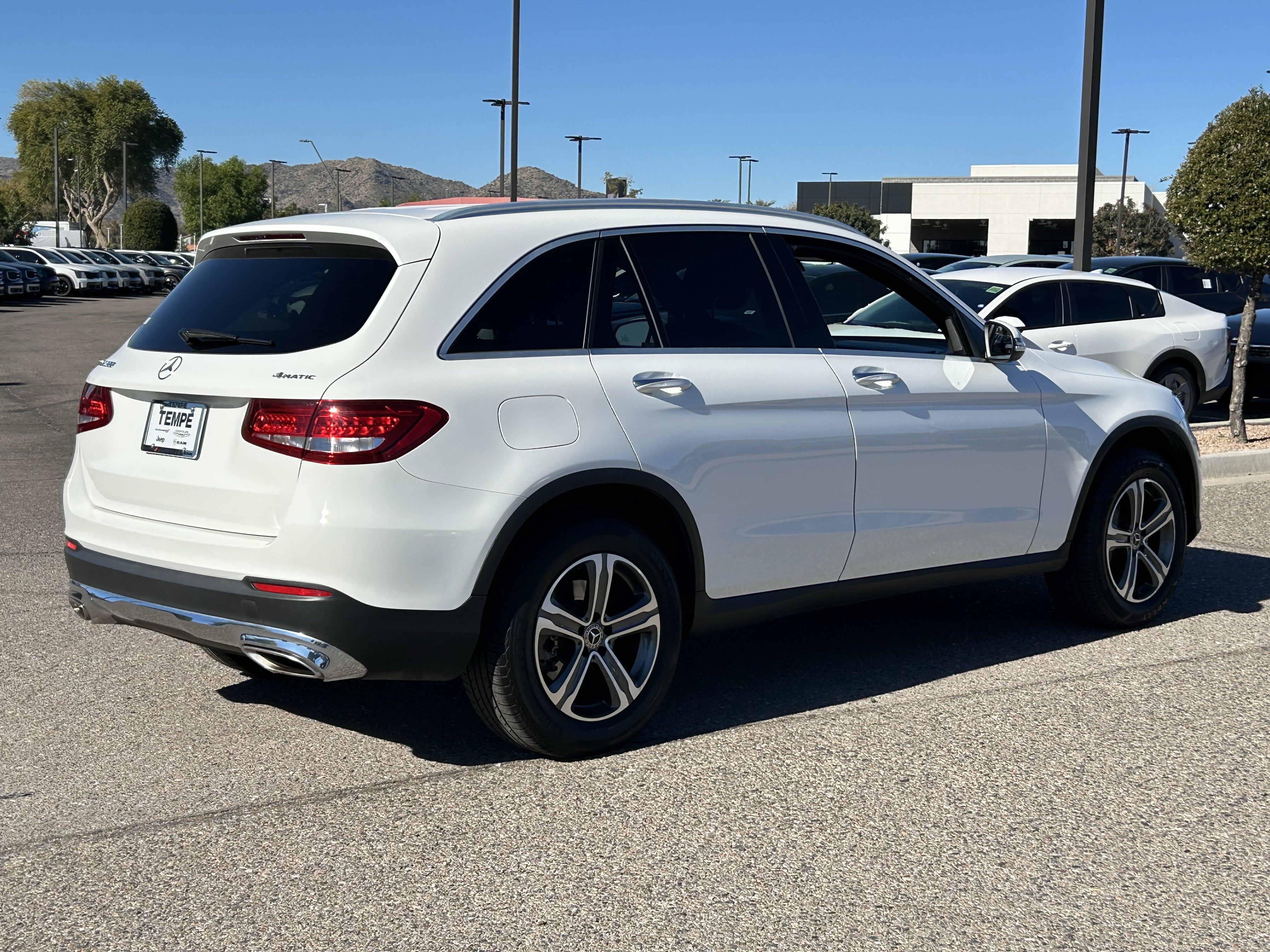 Used 2019 Mercedes-Benz GLC 300 4MATIC image 5