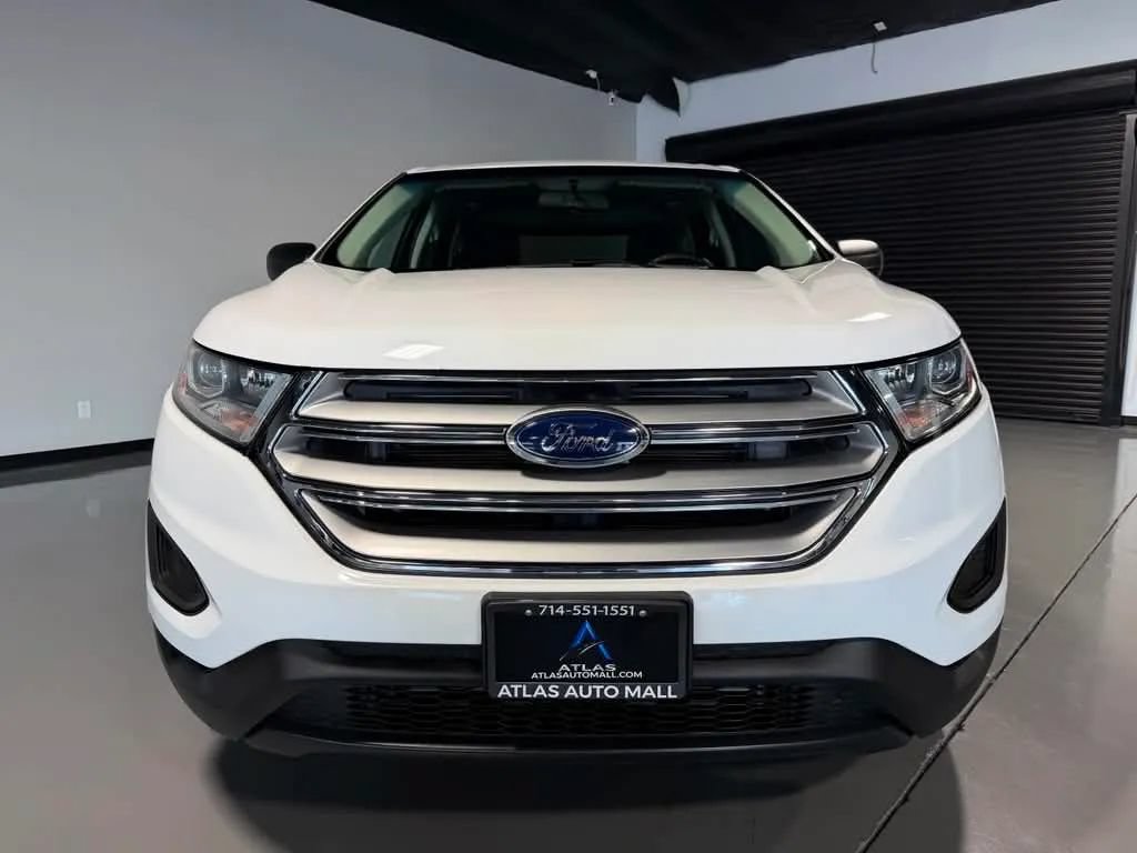 Used 2018 Ford Edge SE FWD image 2