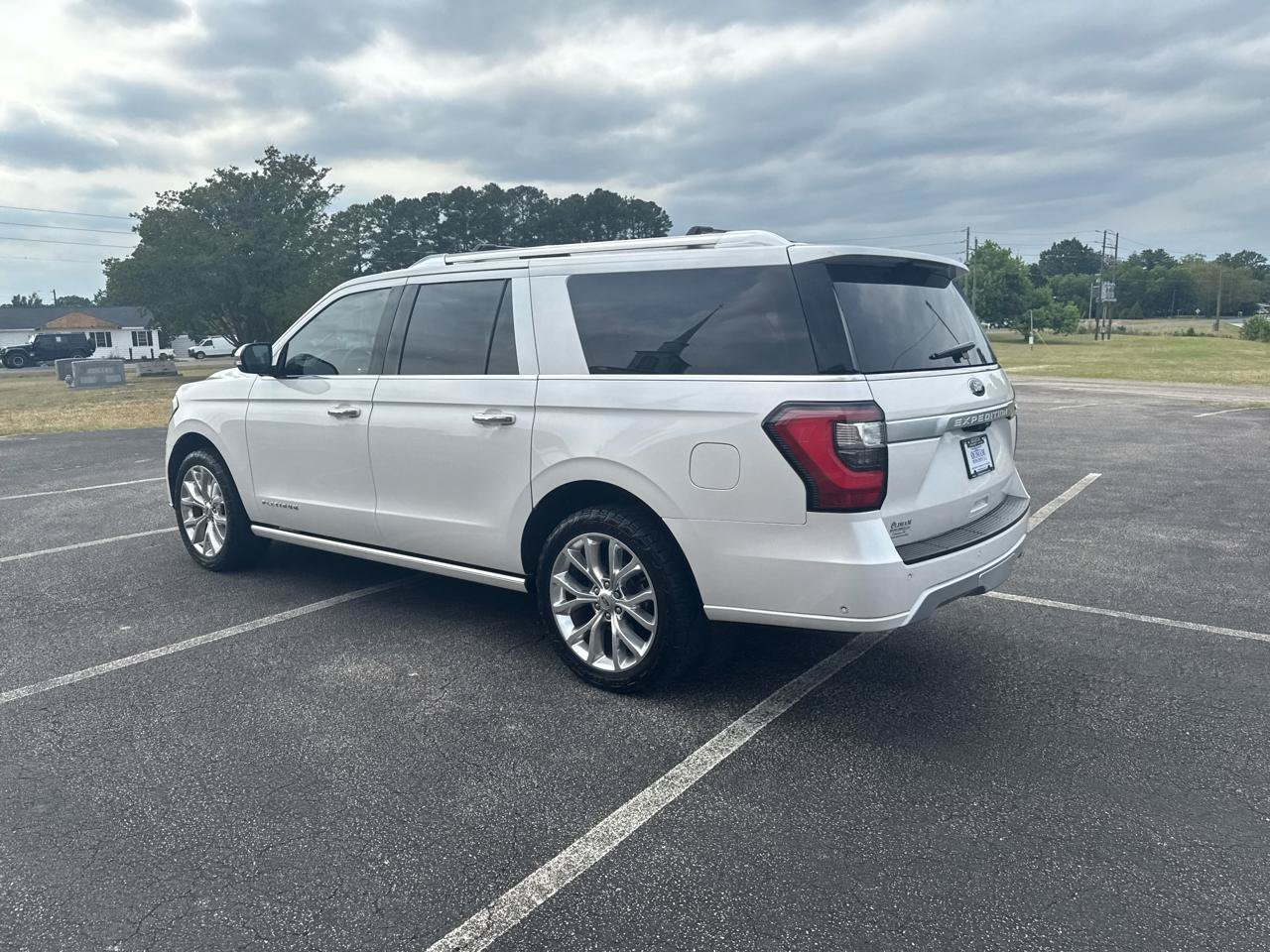 Used 2019 Ford Expedition Max Platinum RWD image 9