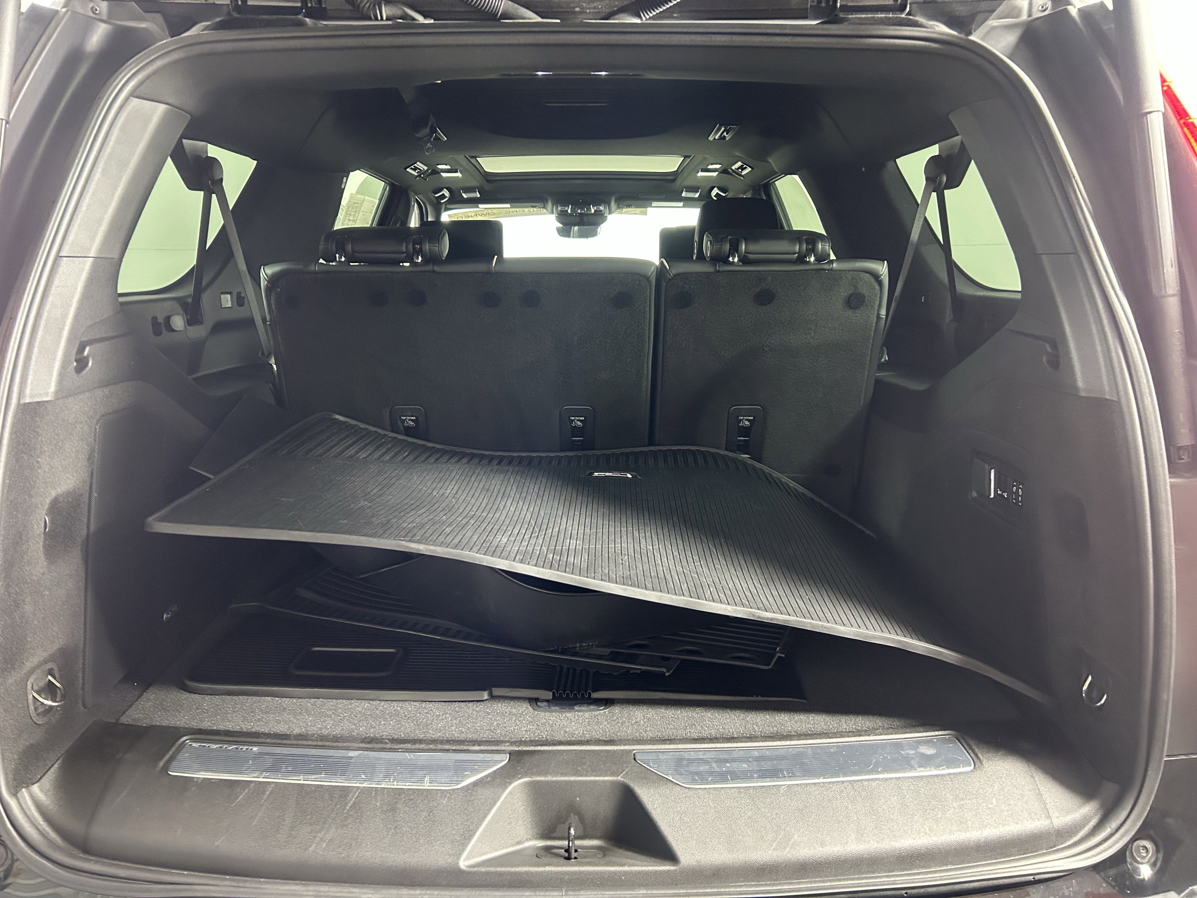 Used 2023 Cadillac Escalade ESV Sport w/ LPO, ONYX Package image 20