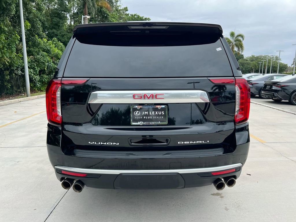 Used 2024 GMC Yukon Denali w/ Advanced Technology Package AWD/4WD image 6