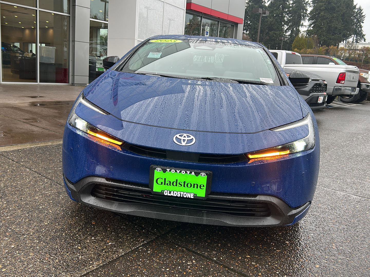 Used 2023 Toyota Prius LE image 2