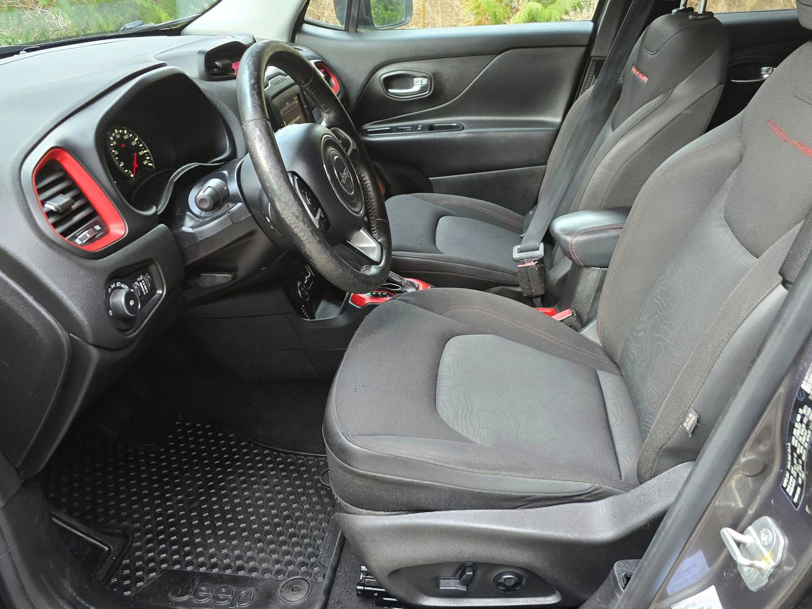 Used 2016 Jeep Renegade Trailhawk AWD/4WD image 20
