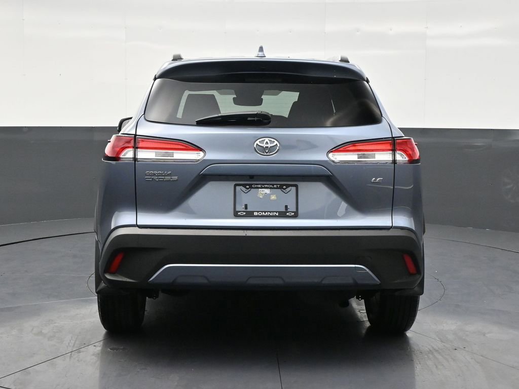 Used 2024 Toyota Corolla Cross LE image 4